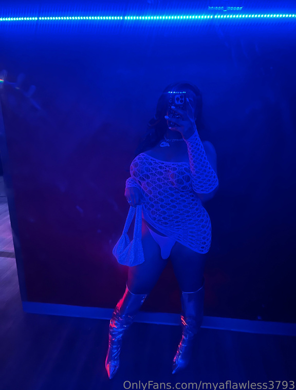 MYA FLAWLESS Onlyfans pictures