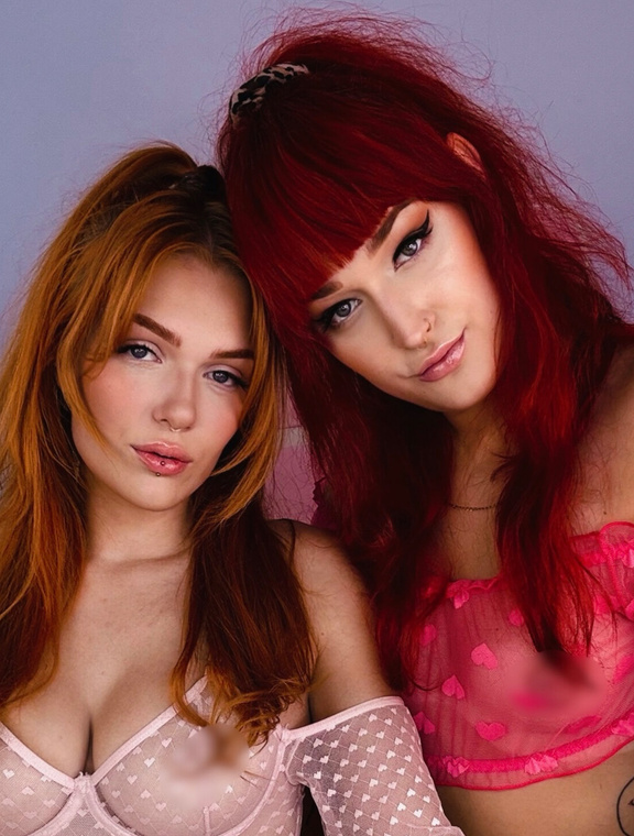 Chloe & Callie Onlyfans pictures