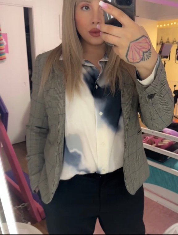 Karabella BadDommy  Onlyfans pictures