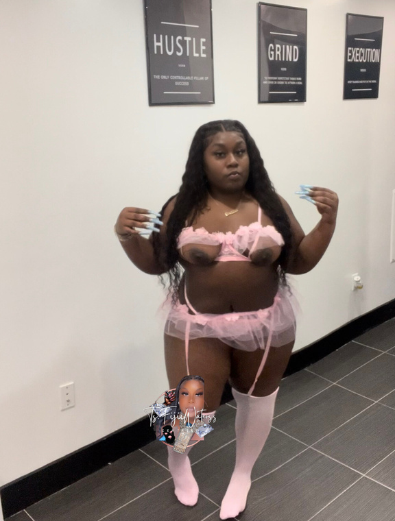 Ciara Minaj Onlyfans pictures