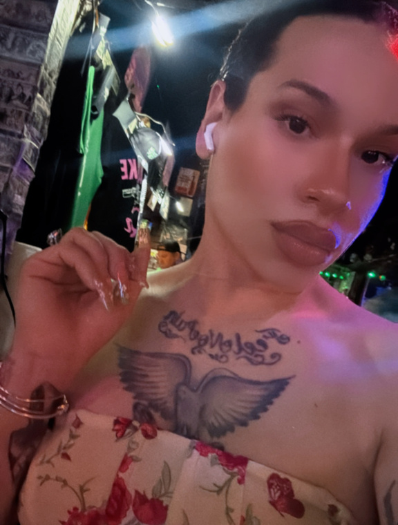 PrettiVe Onlyfans pictures