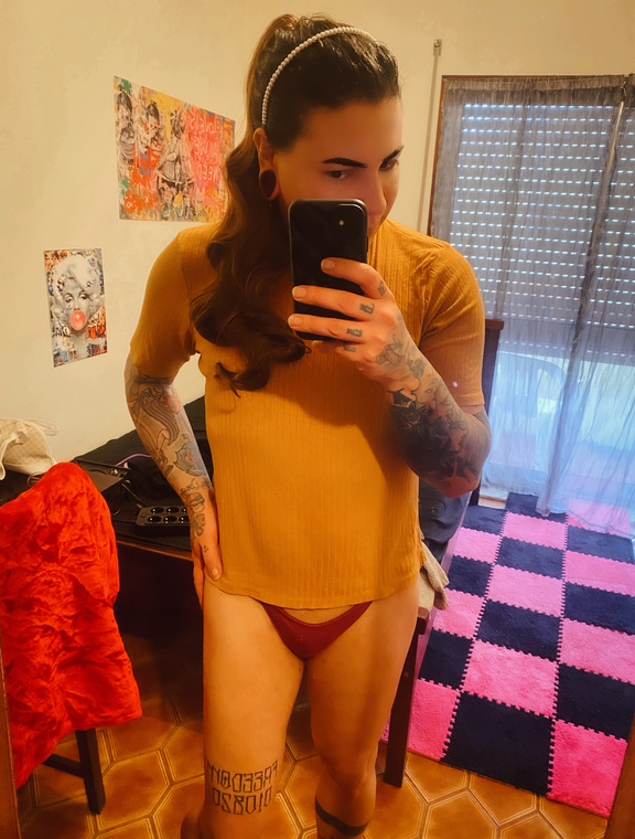 Emma Ink  Onlyfans pictures