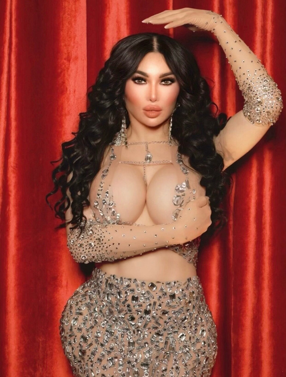 Maya Queen Onlyfans pictures 2